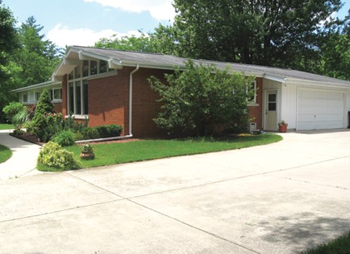 Property photo 38 - 3 Bedroom Ranch on Basement - Foster Park Area